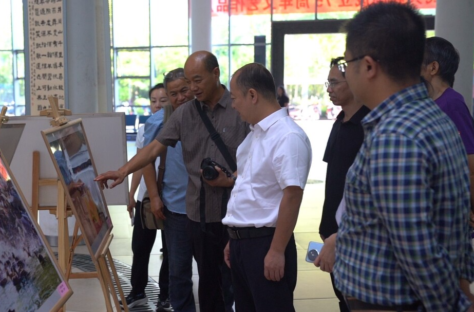 欢度国庆｜文艺作品齐荟萃 喜迎国庆度佳节