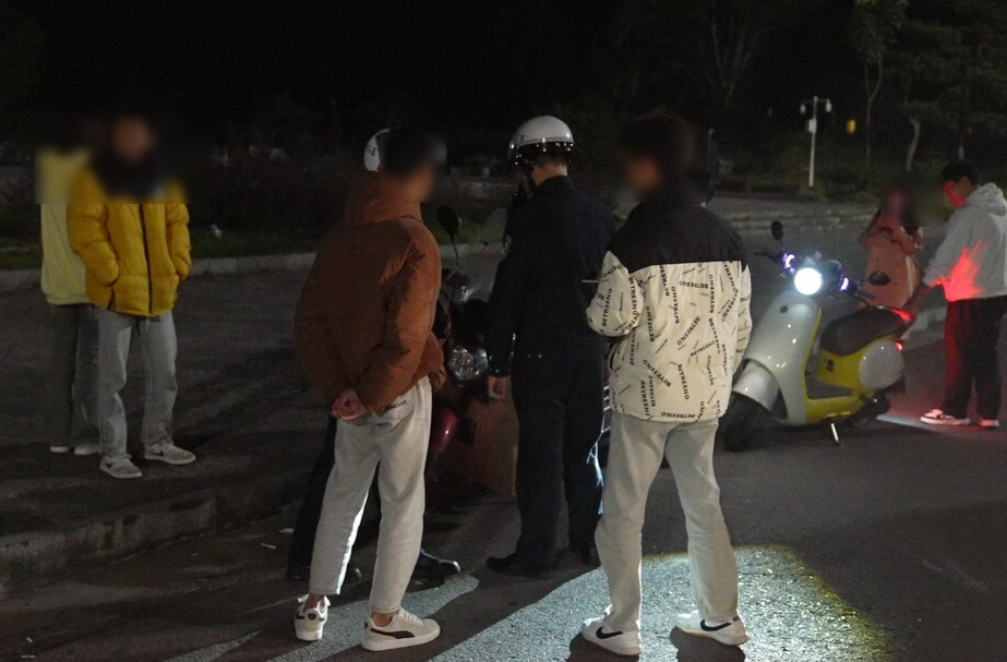 “飙车党”深夜炸街被抓！交警重拳出击整治非法飙车
