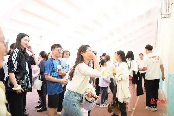 临武六中：田径场上的欢乐颂歌
