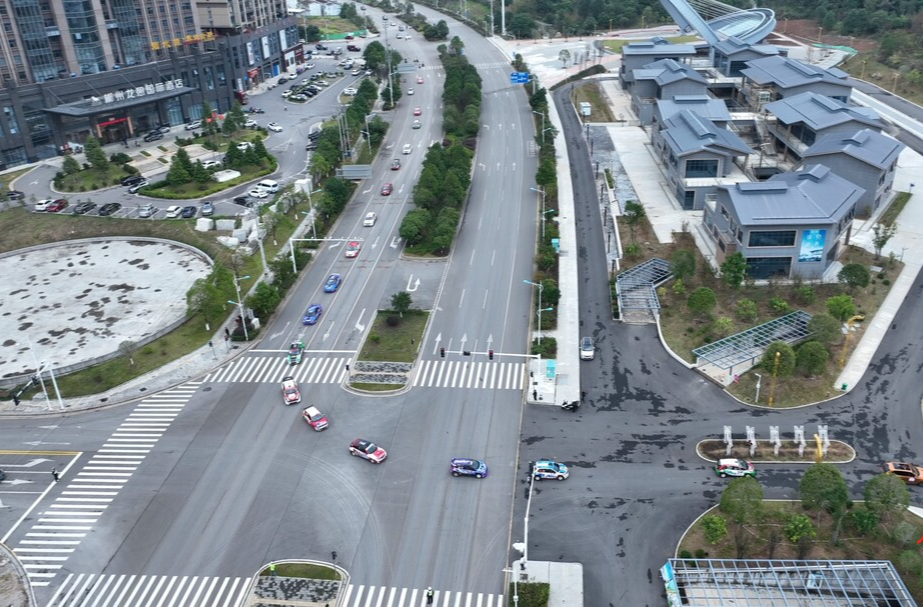 赛车巡游：速度与美景的完美邂逅