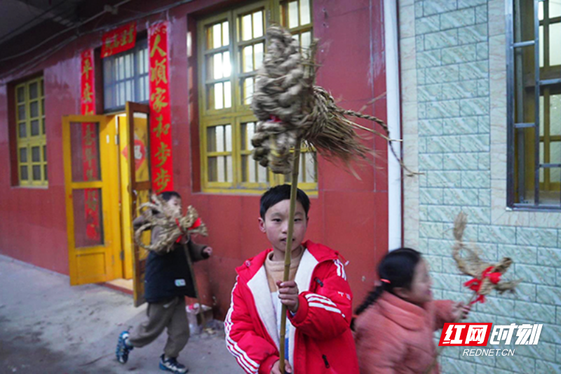 【学习强国】中国乡愁 | 郴州市临武县：共织"毛龙"闹元宵