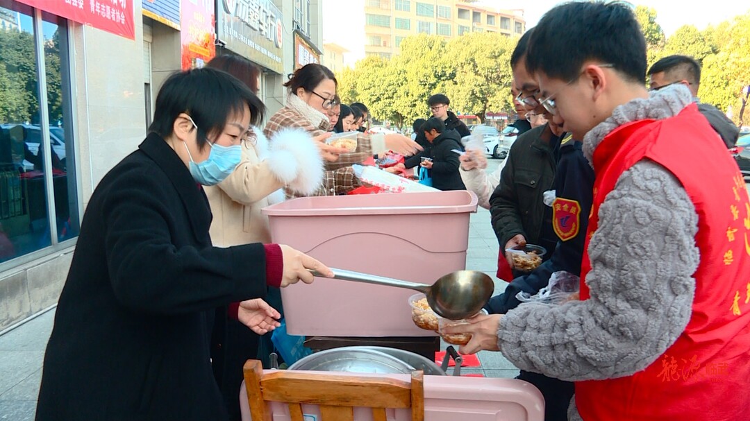 平安春运｜临武县启动2025年“暖冬行动·情满旅途”春运志愿服务活动