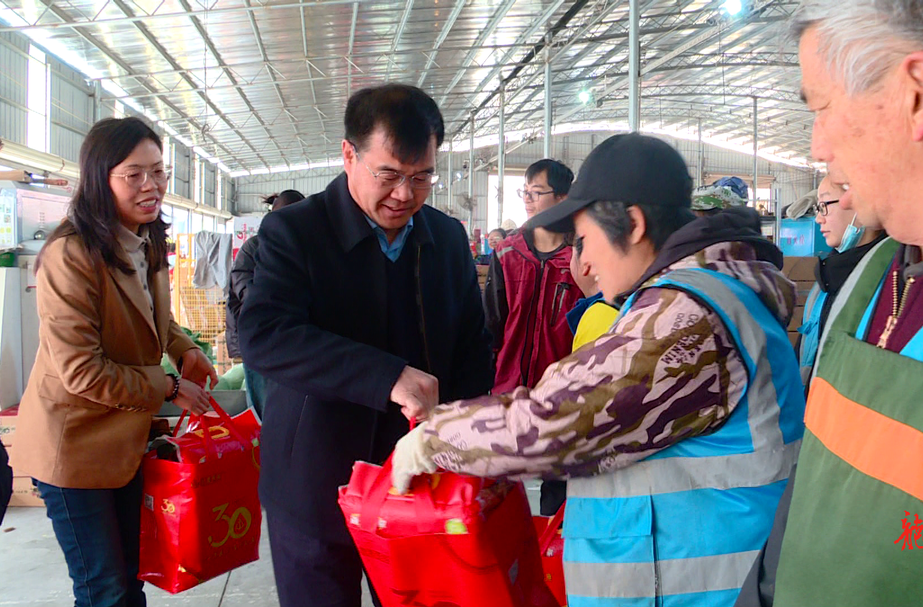 临武县总工会慰问一线工作者