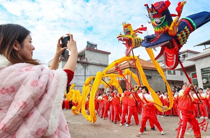 【新湖南】舞龙庆新年