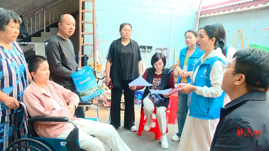 持续推进“六大新行动” 全面实施“七大攻坚”｜从“人找政策”到“政策找人” “四级联动”精准兜底民生