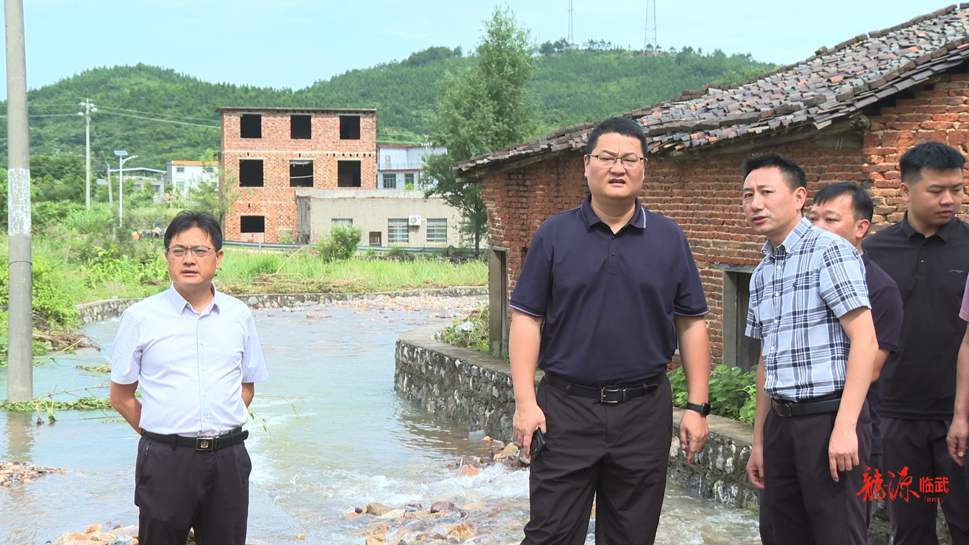 李乐调研台风“蝴蝶”强降雨受灾情况