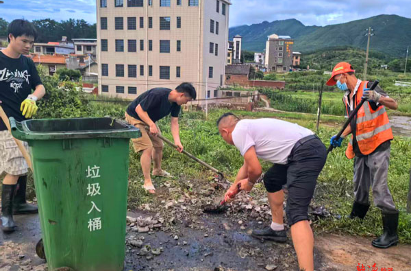 楚江镇：人居环境整治在行动