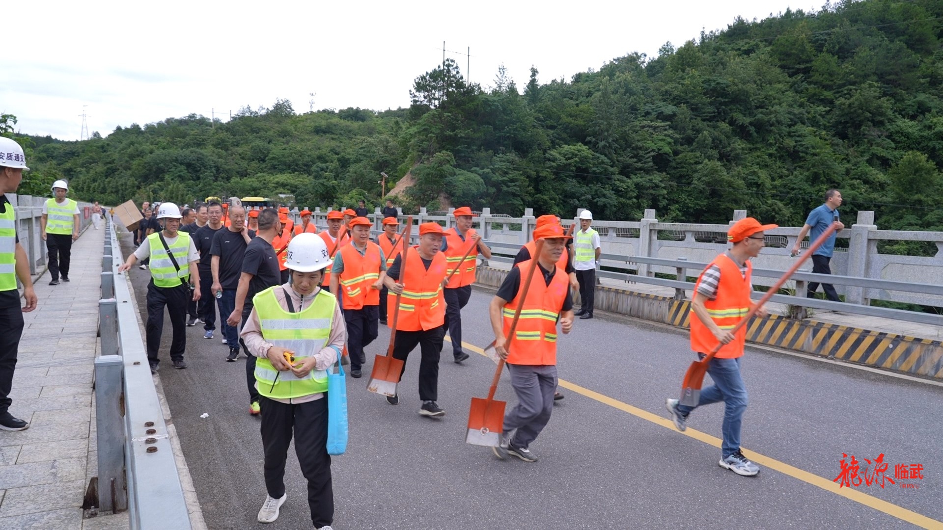 临武县开展2025年公路交通突发事件应急演练