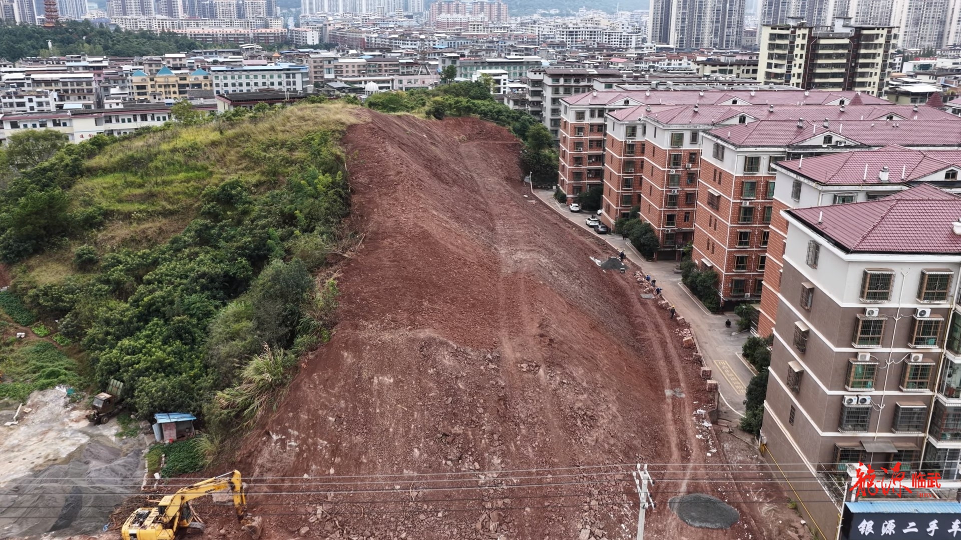 持续推进“六大新行动” 全面实施“七大攻坚”｜福顺鑫都边坡整治工程稳步推进