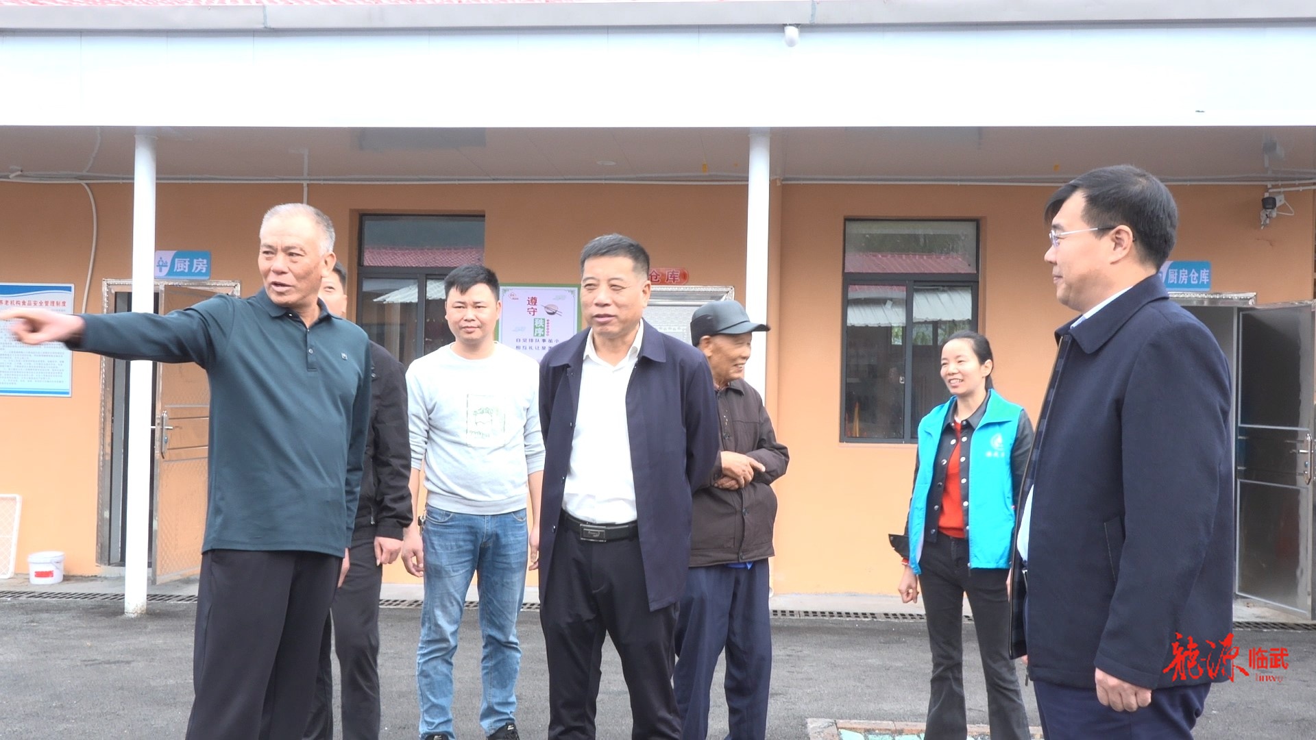 我们的节日·重阳｜县领导走访慰问特殊困难老人