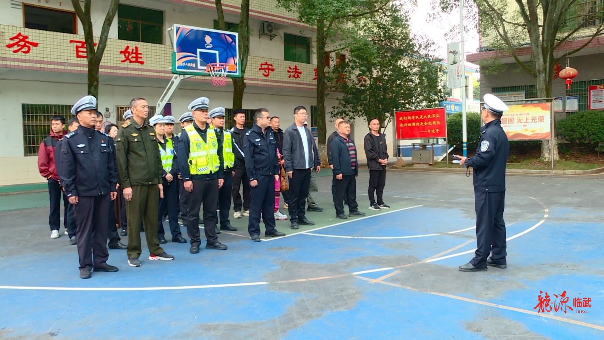 2025年道路交通安全第十次联合执法及宣教行动走进花塘