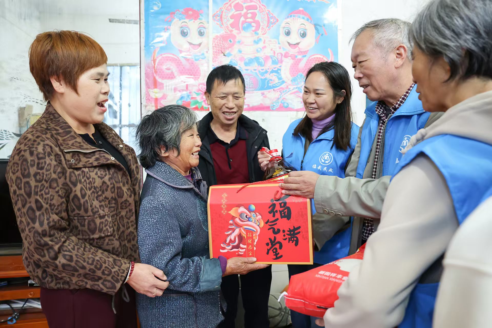 【人民网】湖南临武县：情暖老人心