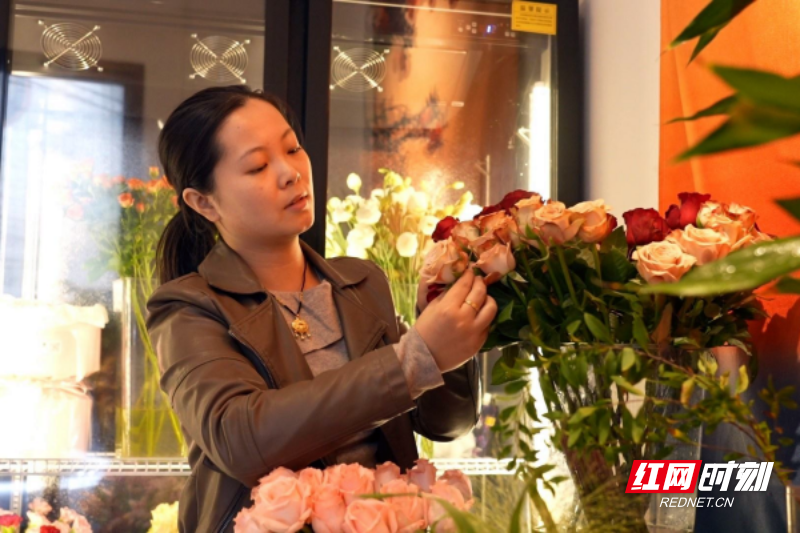 【红网时刻】临武邝秀娟：“新花”怒放00后女孩的“跨界”人生