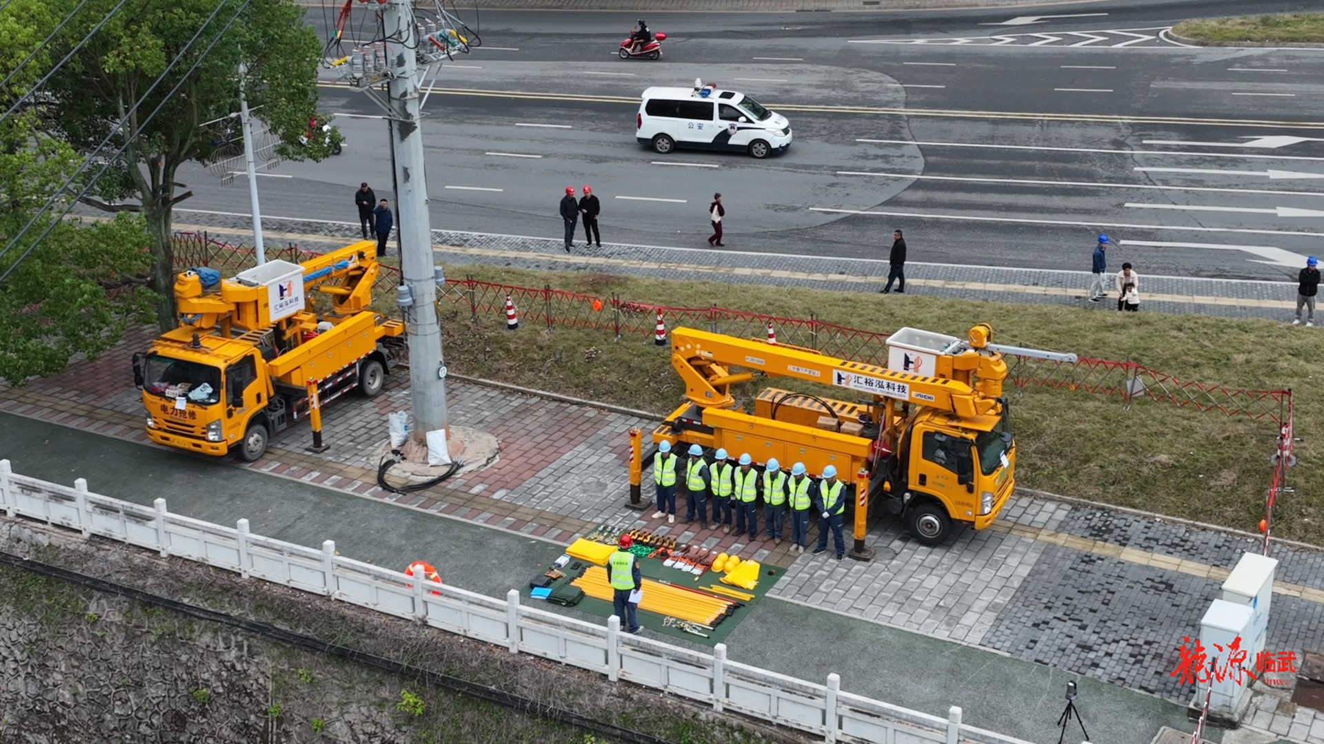 学习贯彻党的二十届四中全会精神|郴电国际临武分公司：首次实现10千伏带电作业 电力检修“零感知”