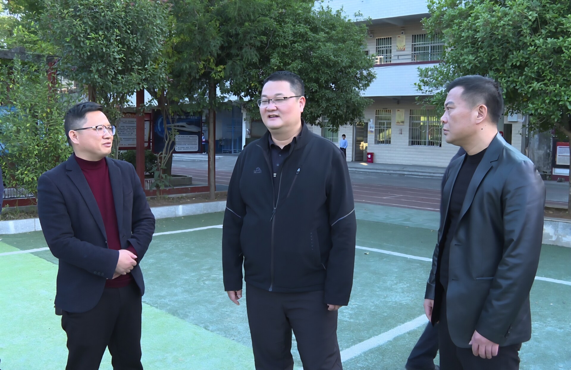 李乐开展“四下基层”暨“走找想促”校园安全工作调研