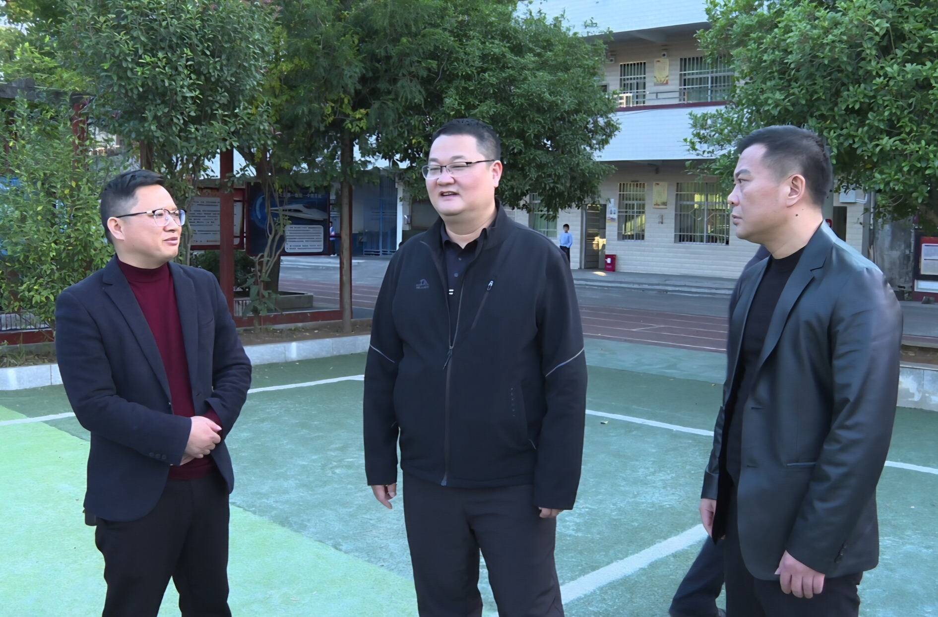 李乐开展“四下基层”暨“走找想促”校园安全工作调研