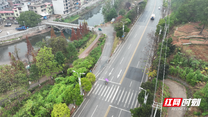 【红网时刻】临武县：36 处 “黑点” 变 “驿站” 人大代表守护平安路