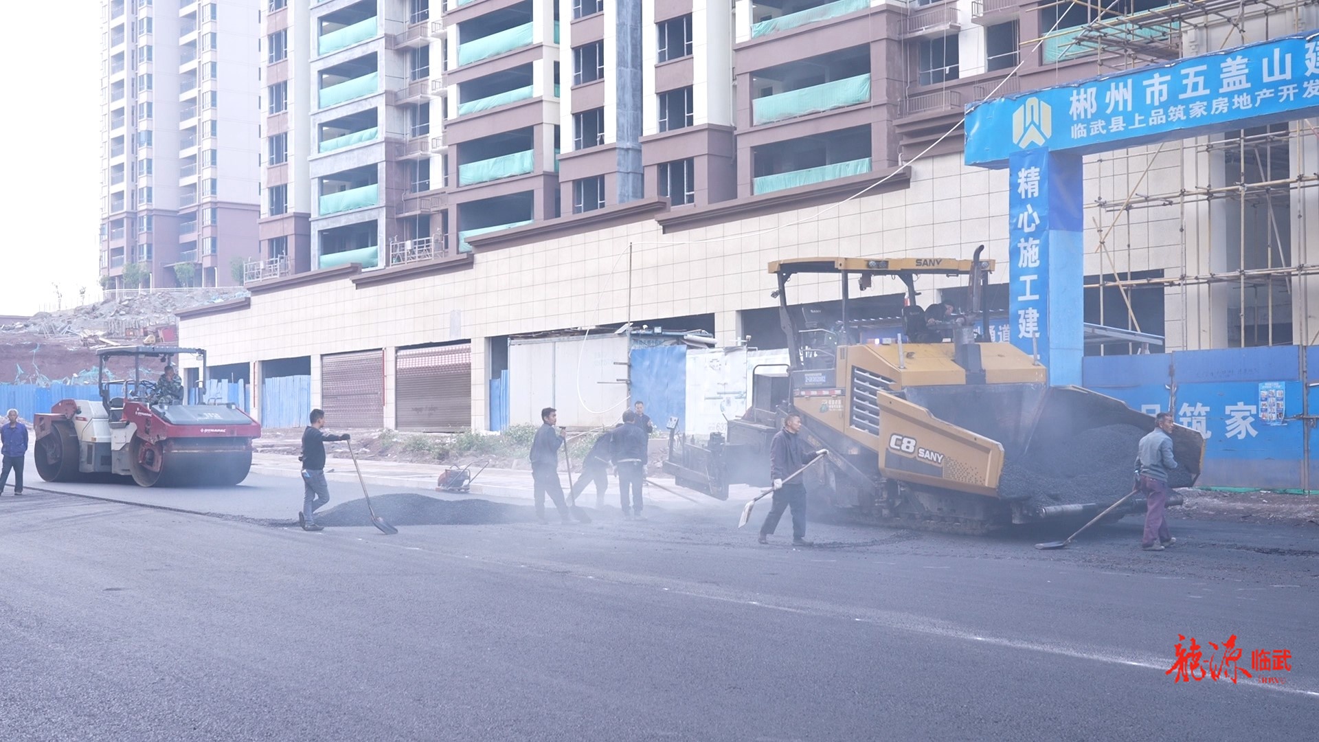 持续推进“六大新行动” 全面实施“七大攻坚”｜两条民生路完工通车 惠及周边1.5万群众