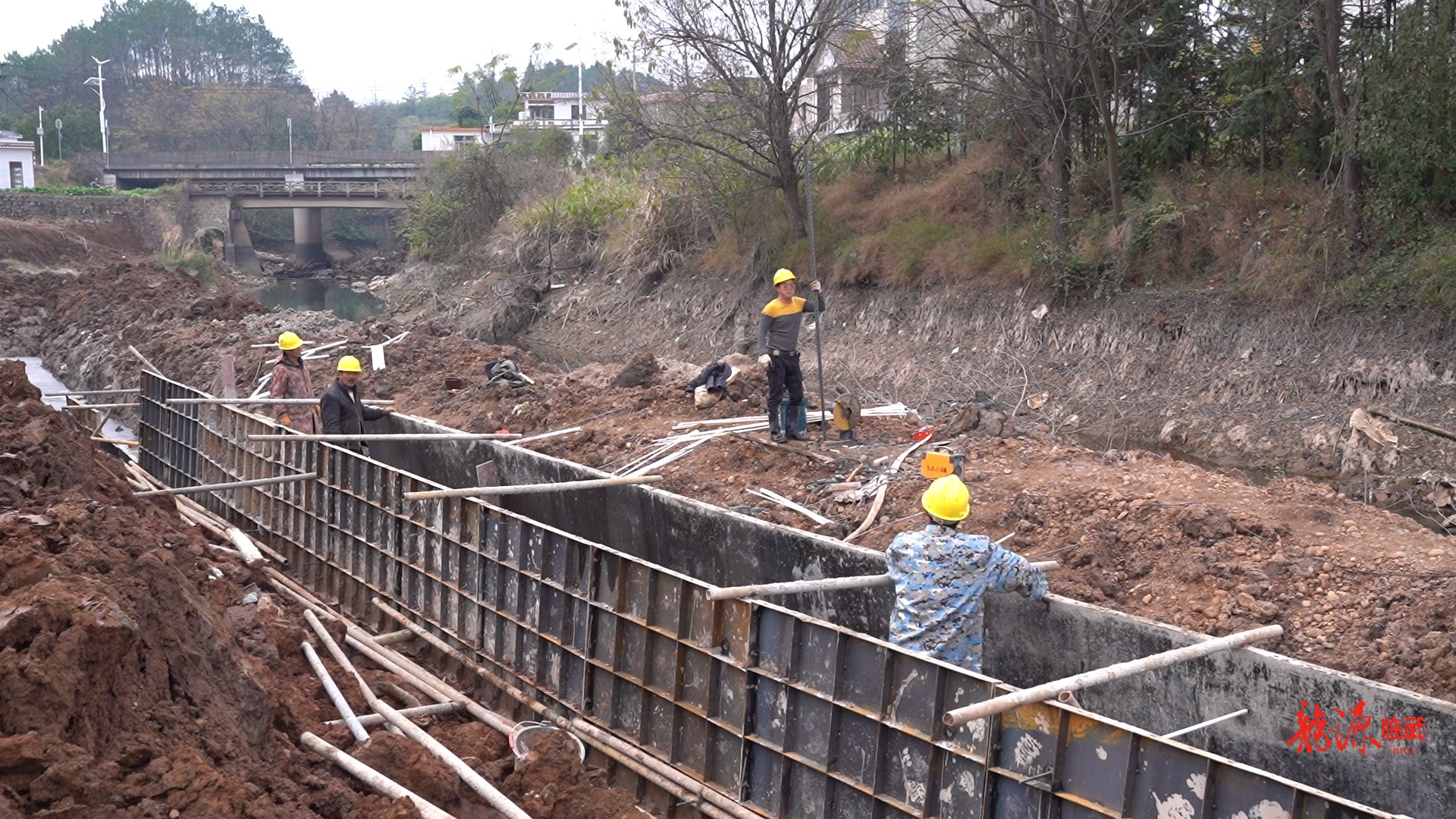 【新湖南】临武：抢抓冬闲“黄金期” ，水利建设施工忙