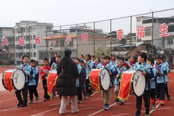 临武县六完小：向阳课程育新苗   “双减”落地结硕果