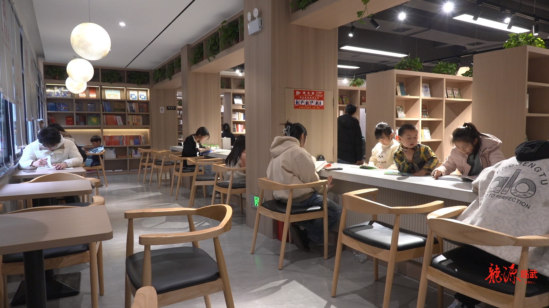 临武县文体场馆成为学生寒假热门“打卡地”