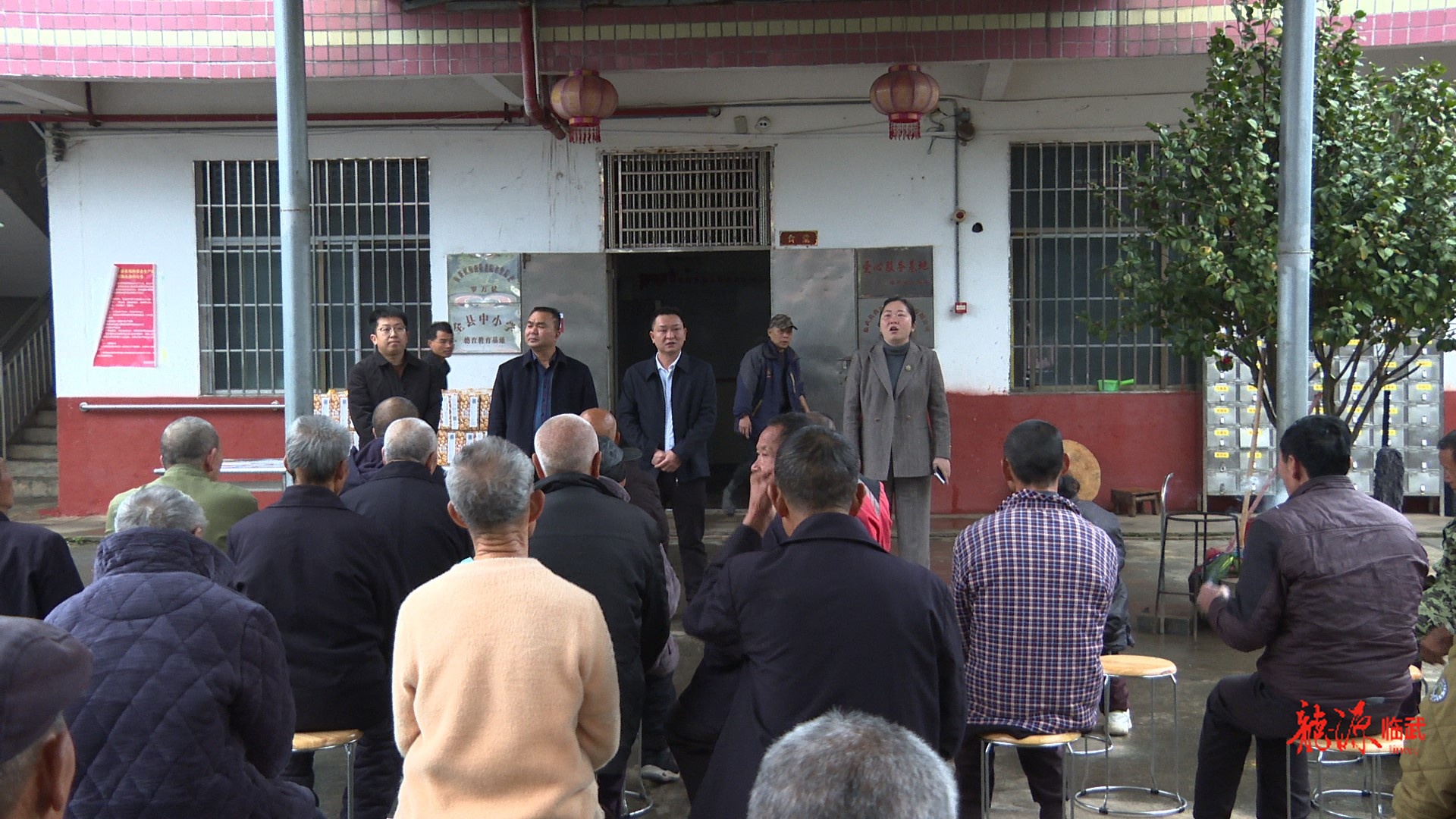 县领导开展春节前走访慰问活动