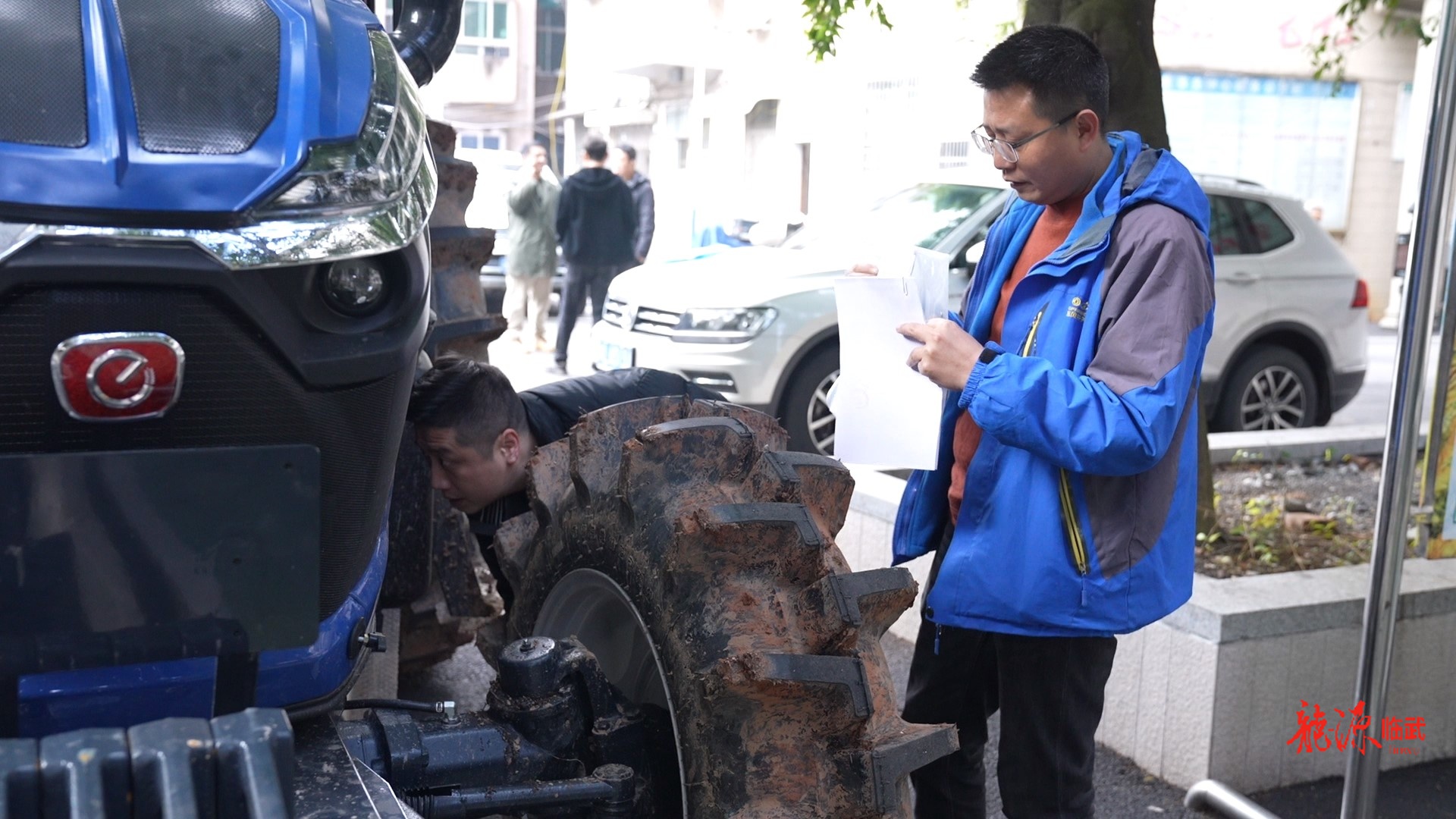 人勤春早｜农机“体检”备春耕 不误农时不负春