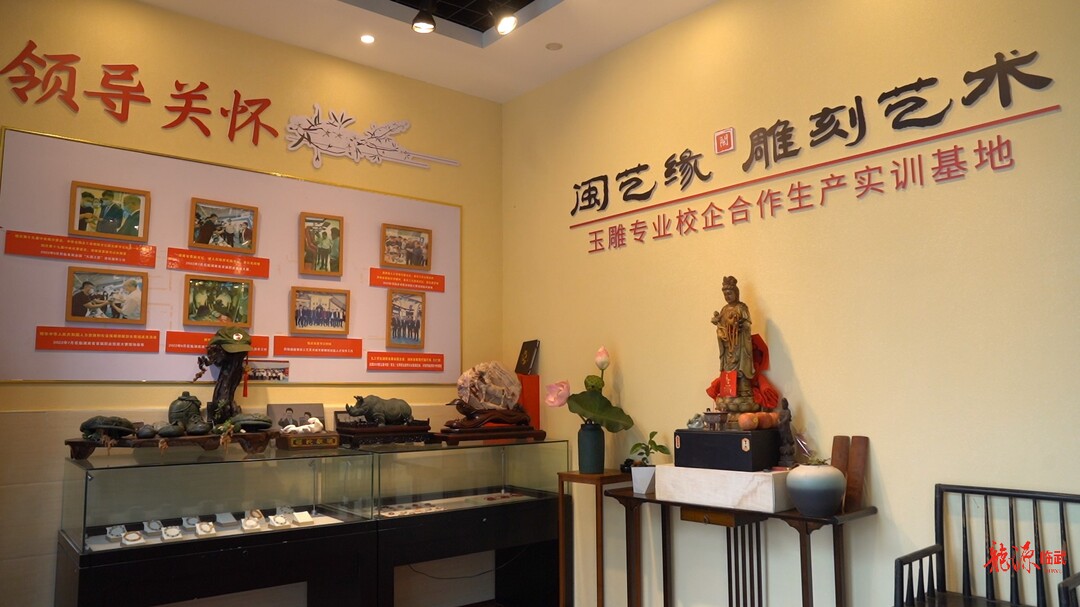 【新湖南】方寸玉石藏匠心！临武匠人备战矿博会，15件精品即将闪耀郴州