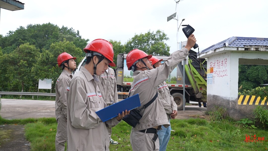开局八好 乘势而上｜郴电国际临武分公司：高温特巡保供电 全力护航迎峰度夏