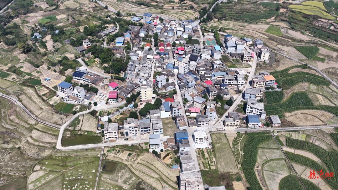 楚江镇：拆旧提质绘新景 宜居宜业焕新颜