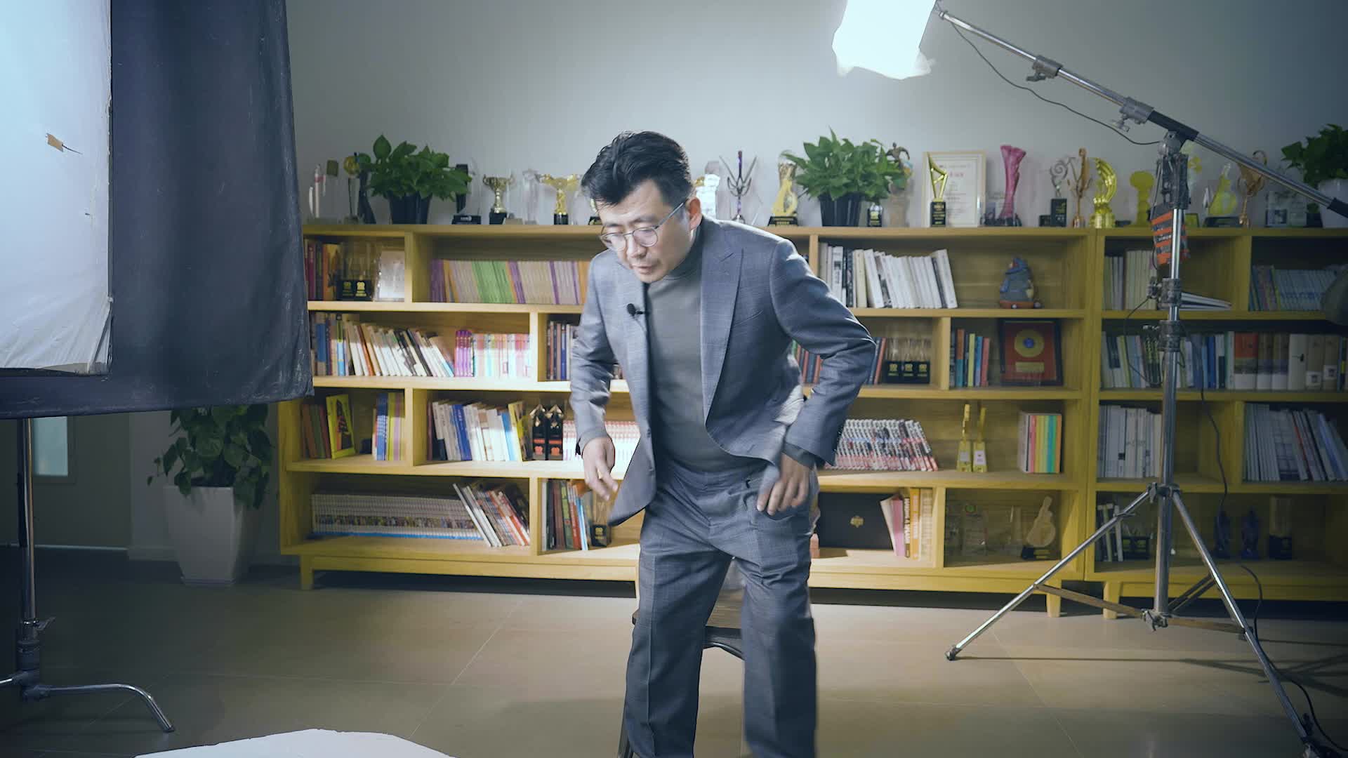 十月有“大事”！“金鹰节”开幕啦，让我们共同见证，金鹰腾飞！ 今天19:30， 现场直播《第15届中国金鹰电视艺术节开幕式文艺晚会》