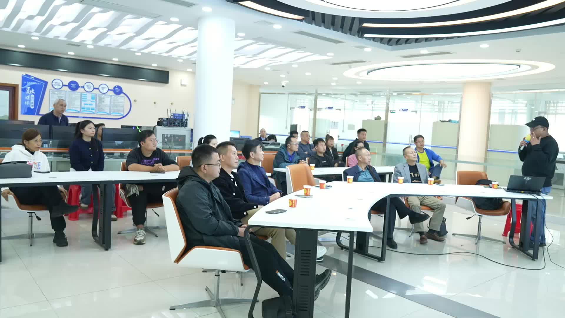 临武县融媒体中心组织开展无人机拍摄技巧培训