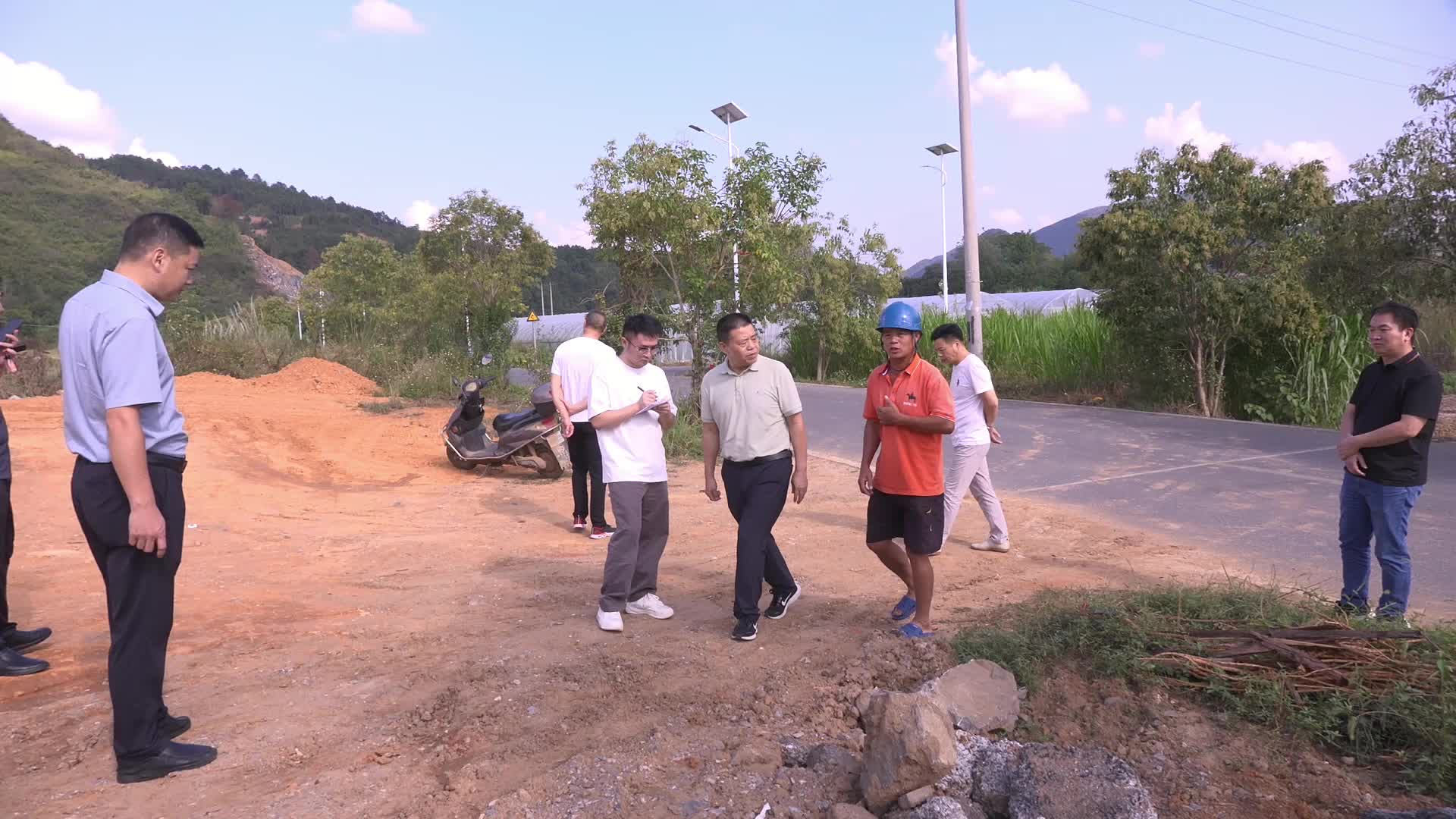 临武县开展农用拖拉机报废政策入户宣传