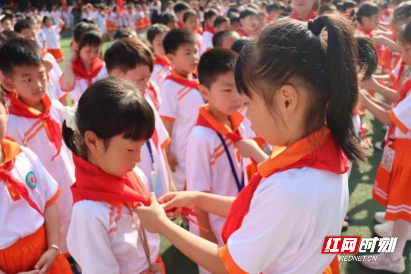 【红网时刻】临武县：“缤纷六一”润童心