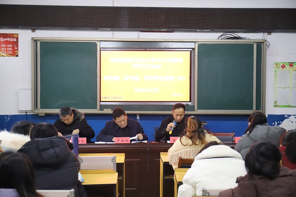 【湖南教育新闻网】临武：局领导“坐镇诊脉”助力薄弱校提质