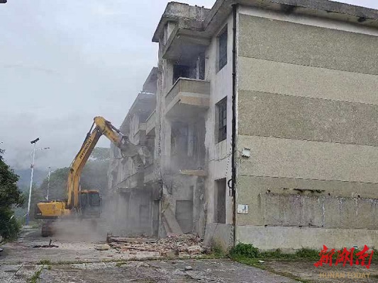 【新湖南】临武：校舍整治！未雨绸缪备开学