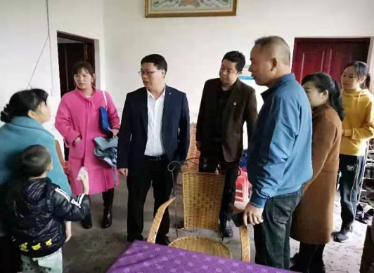 我为群众办实事 |县乡村振兴局：圆梦微心愿 爱心传四方