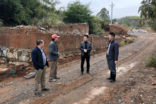 万水乡：县人大代表实地调研备撰建议
