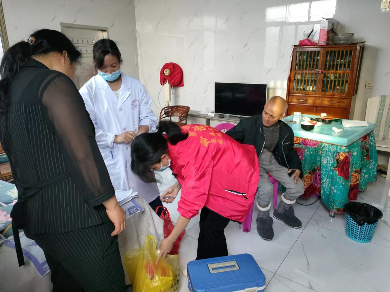 麦市镇：当好“三员”角色守好第一防线