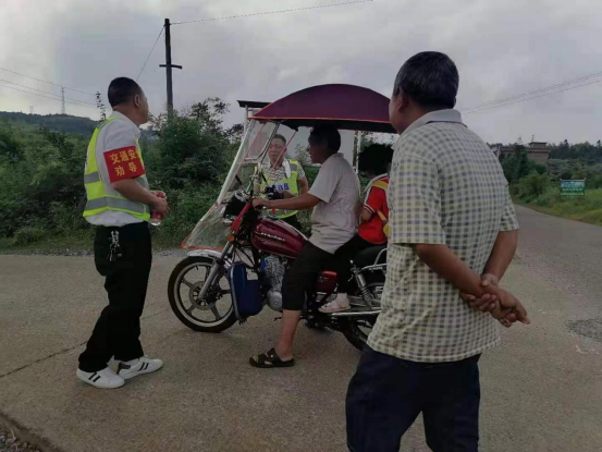 整治交通问题顽瘴痼疾 | 香花镇：齐抓共管除隐患 上下同频保平安