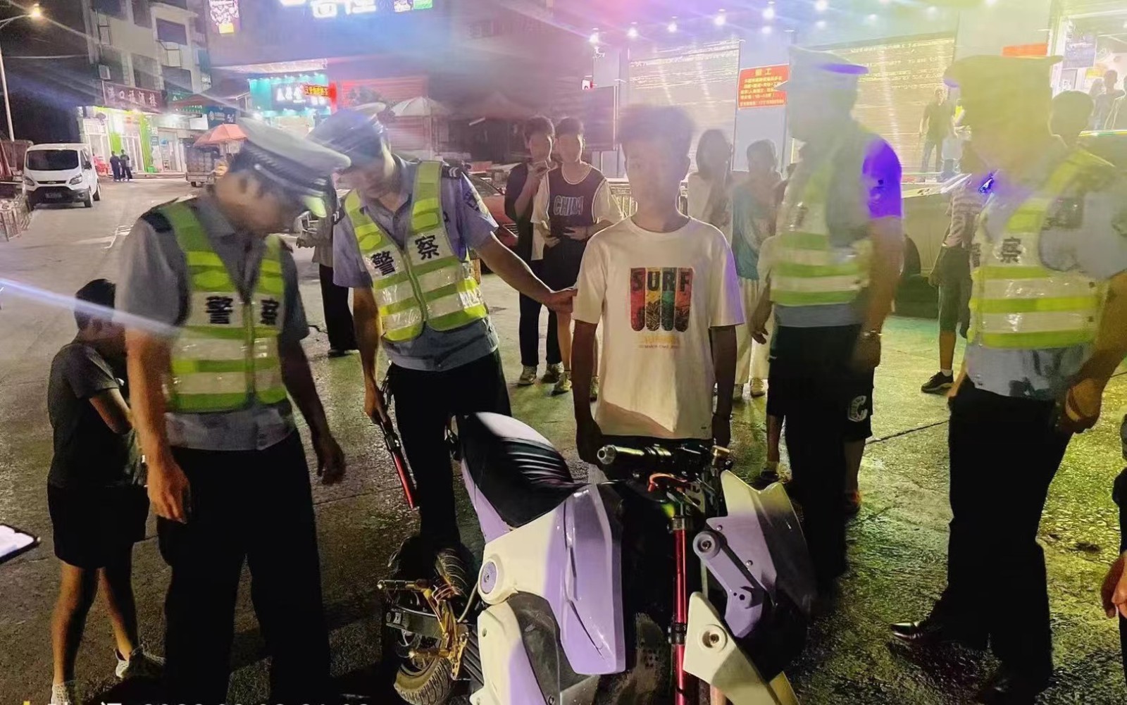 整治交通问题顽瘴痼疾 | 麦市镇夜查整治在行动