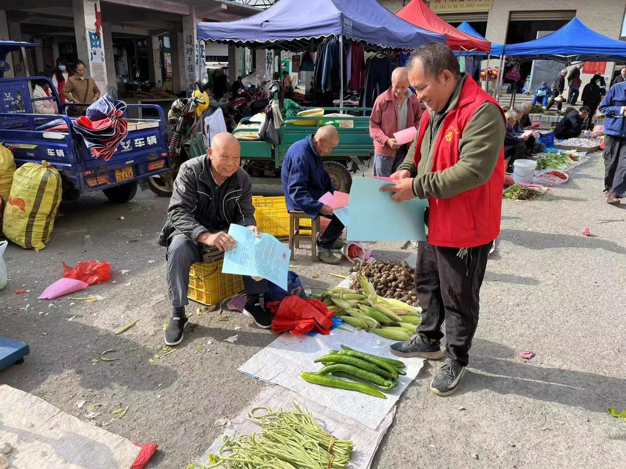花塘乡：一次宣传多项工作齐落实