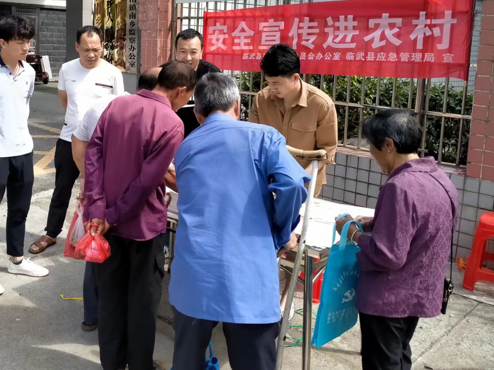 安全生产月 | 镇南乡：人人讲安全 个个会应急