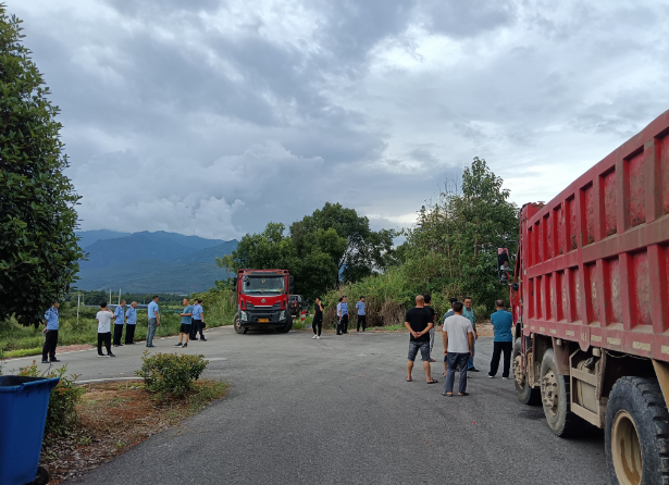 花塘乡：部门联动开展打非治违专项整治行动