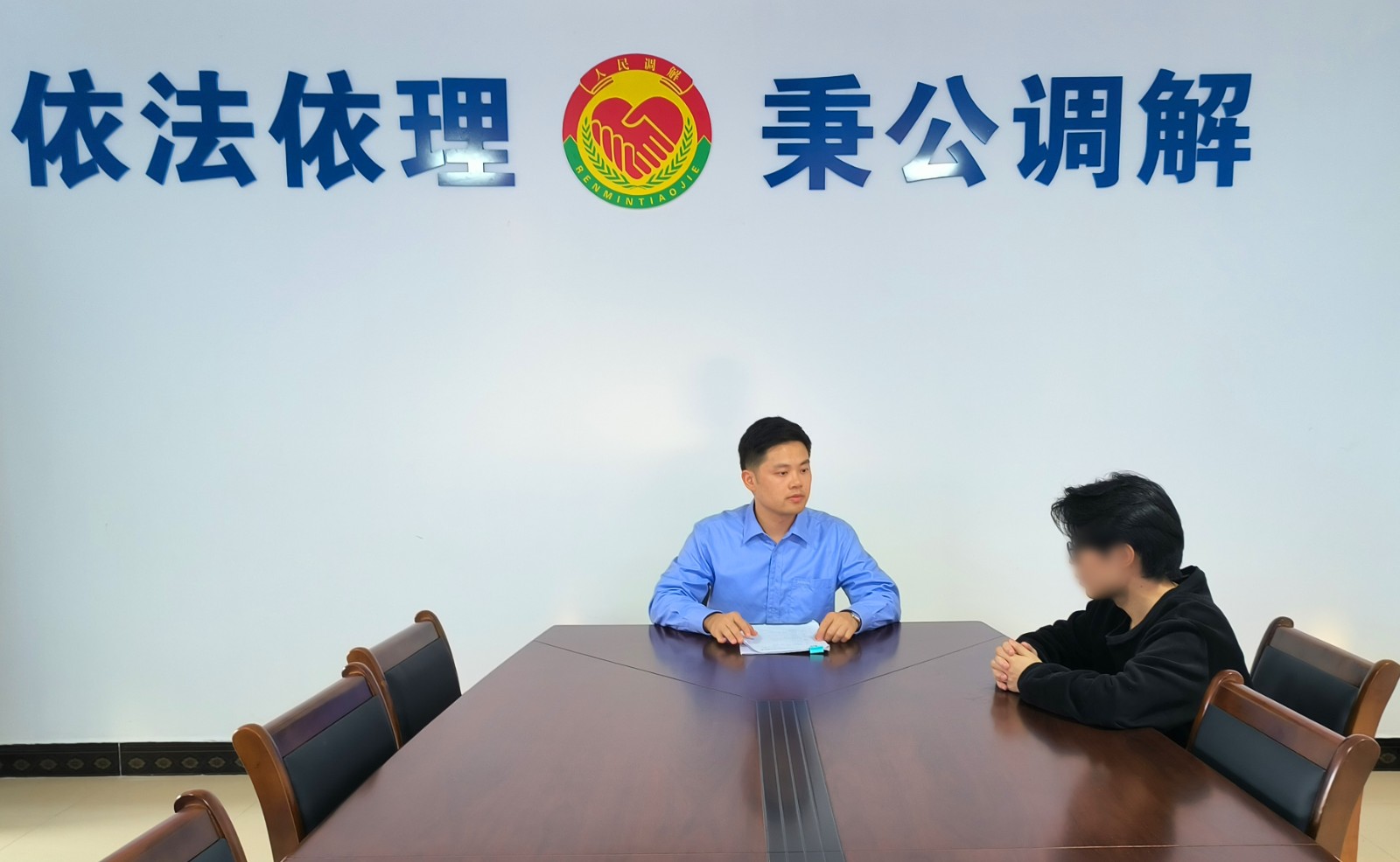 梦想“高薪致富” 堕入“人间炼狱”——他从境外痛苦归来