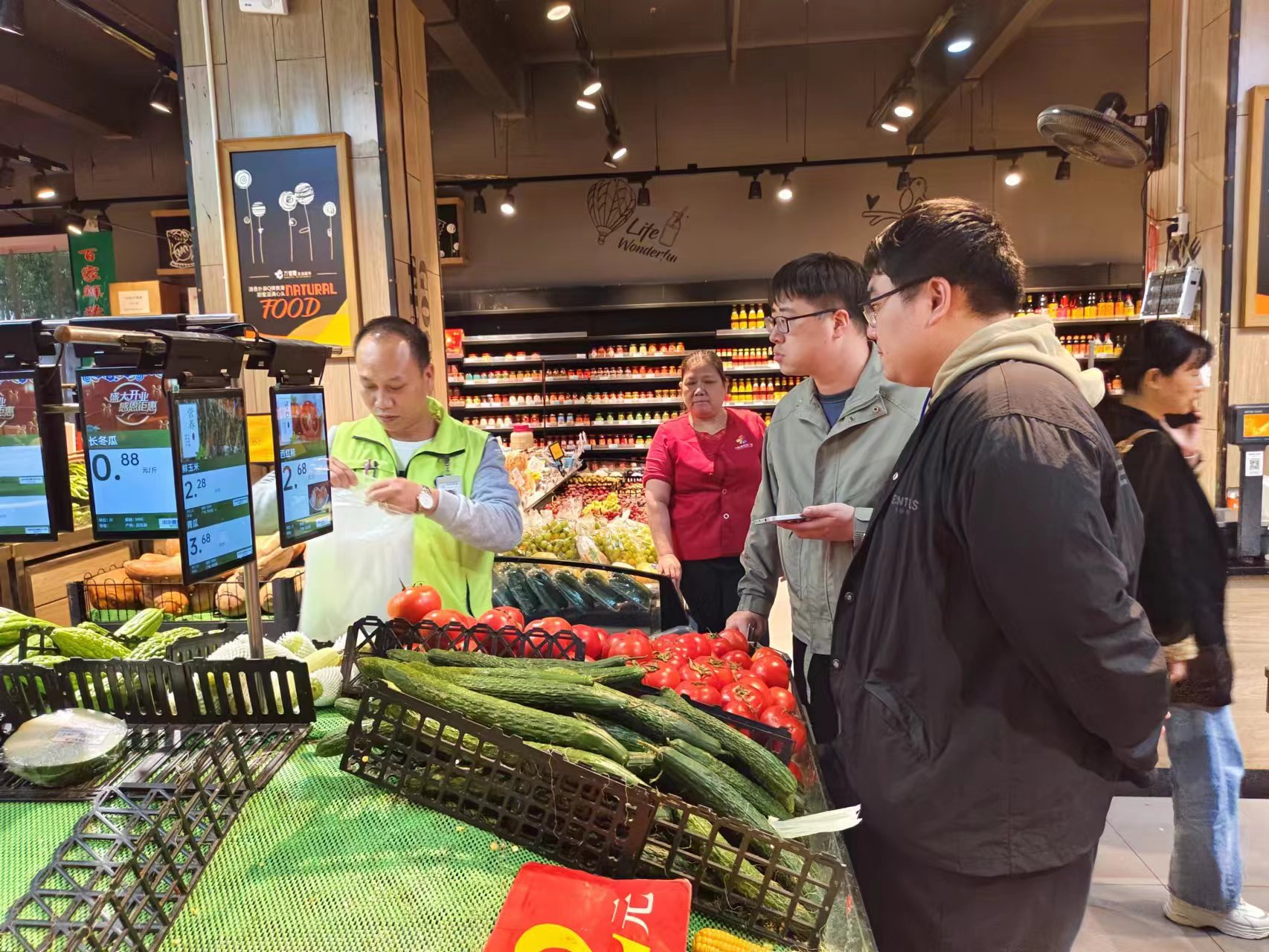 临武县市场监督管理局：食品专检“年关守护”