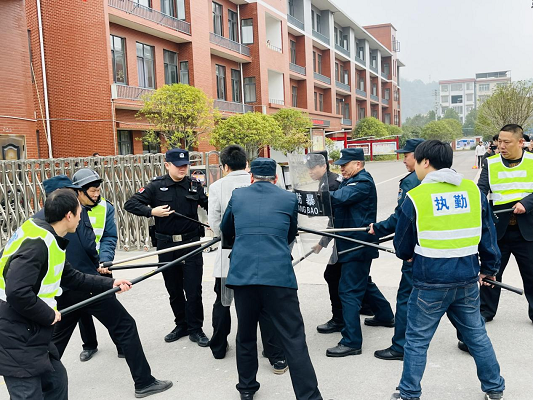 临武县教育局：反恐防暴勤演练   提升校园“防御力”