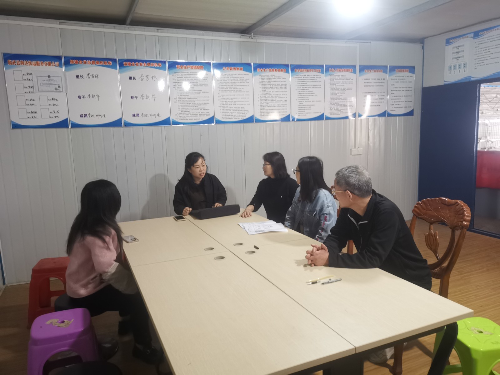 临武县人社局：主动入企宣传保障新就业形态劳动者合法权益