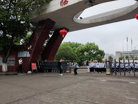 临武六中：演练促提升   安全伴成长