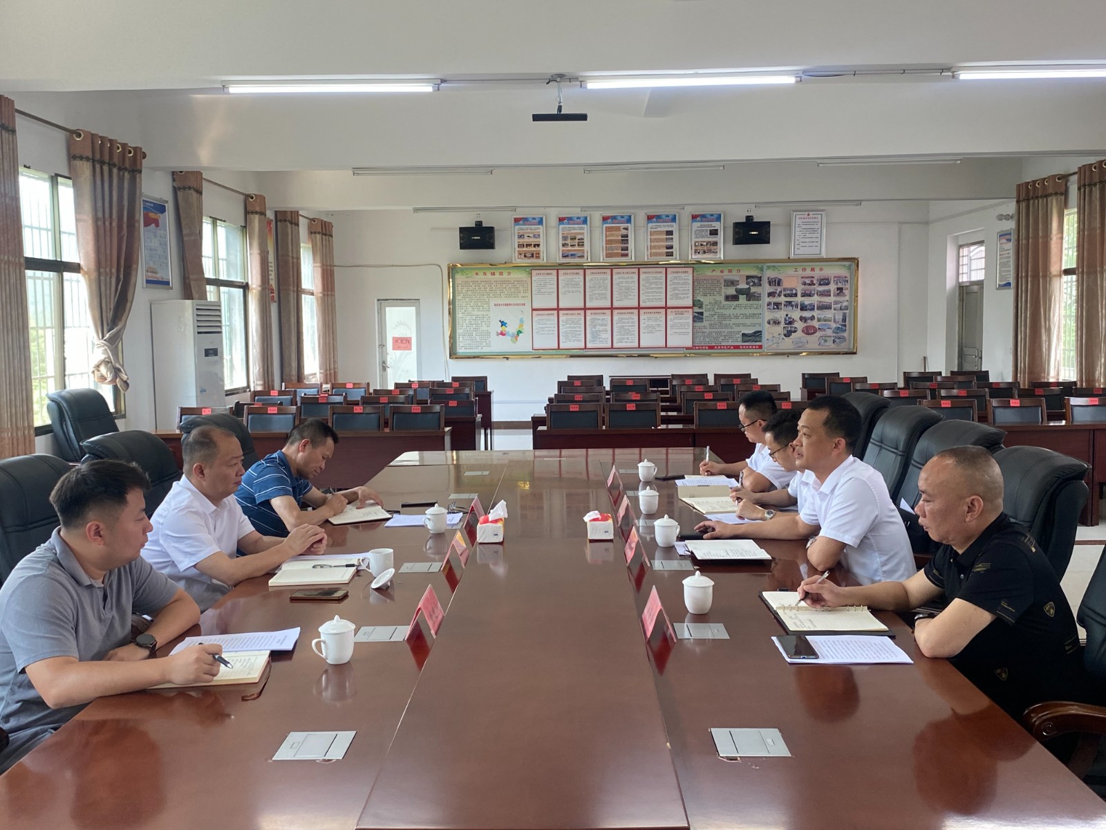 曾双红到水东镇调研宣传工作